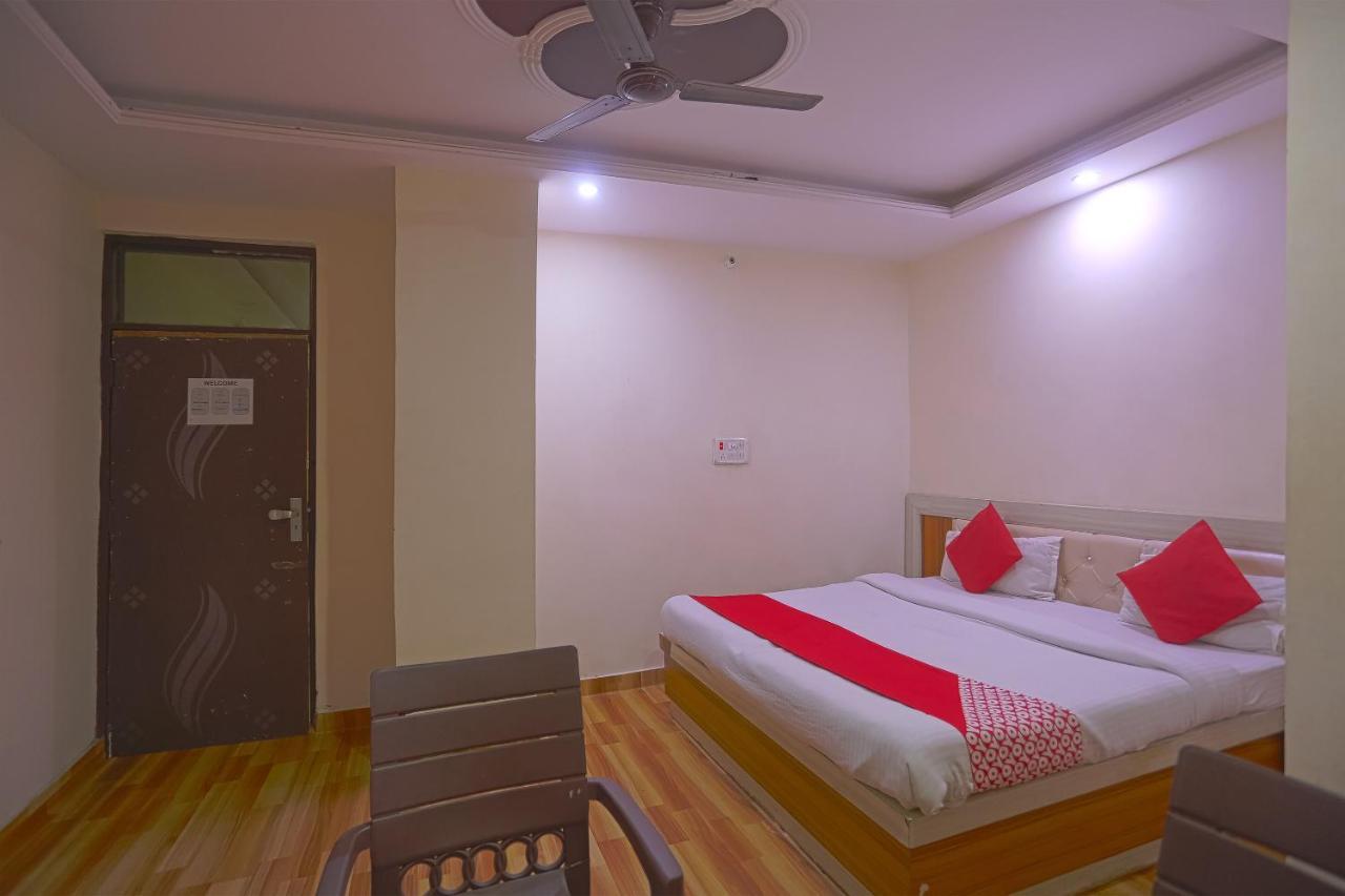 Oyo Flagship 79289 Hotel Grand Keshav ガーズィヤーバード エクステリア 写真